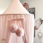 Moustiquaire décorative avec pompons colorés
