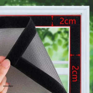 Moustiquaire adhésive pour fenêtre réutilisable