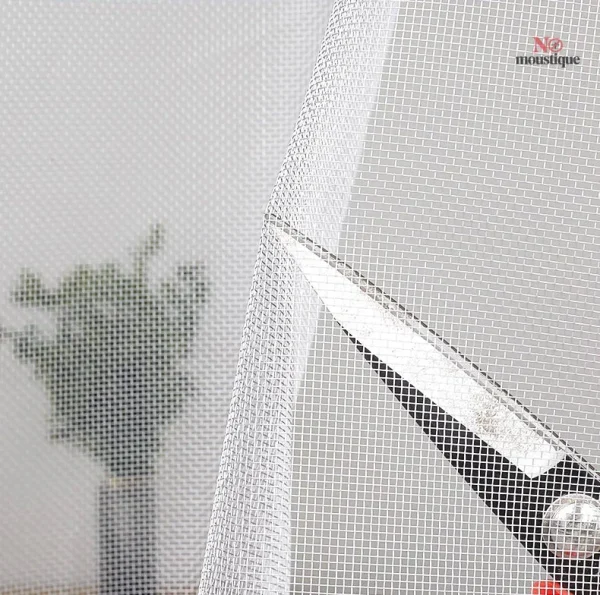 Moustiquaire magnétique, solution pratique contre les moustiques