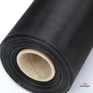 Rouleau noir de moustiquaire, solution pratique et efficace