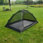 Moustiquaire compacte pour aventures en extérieur